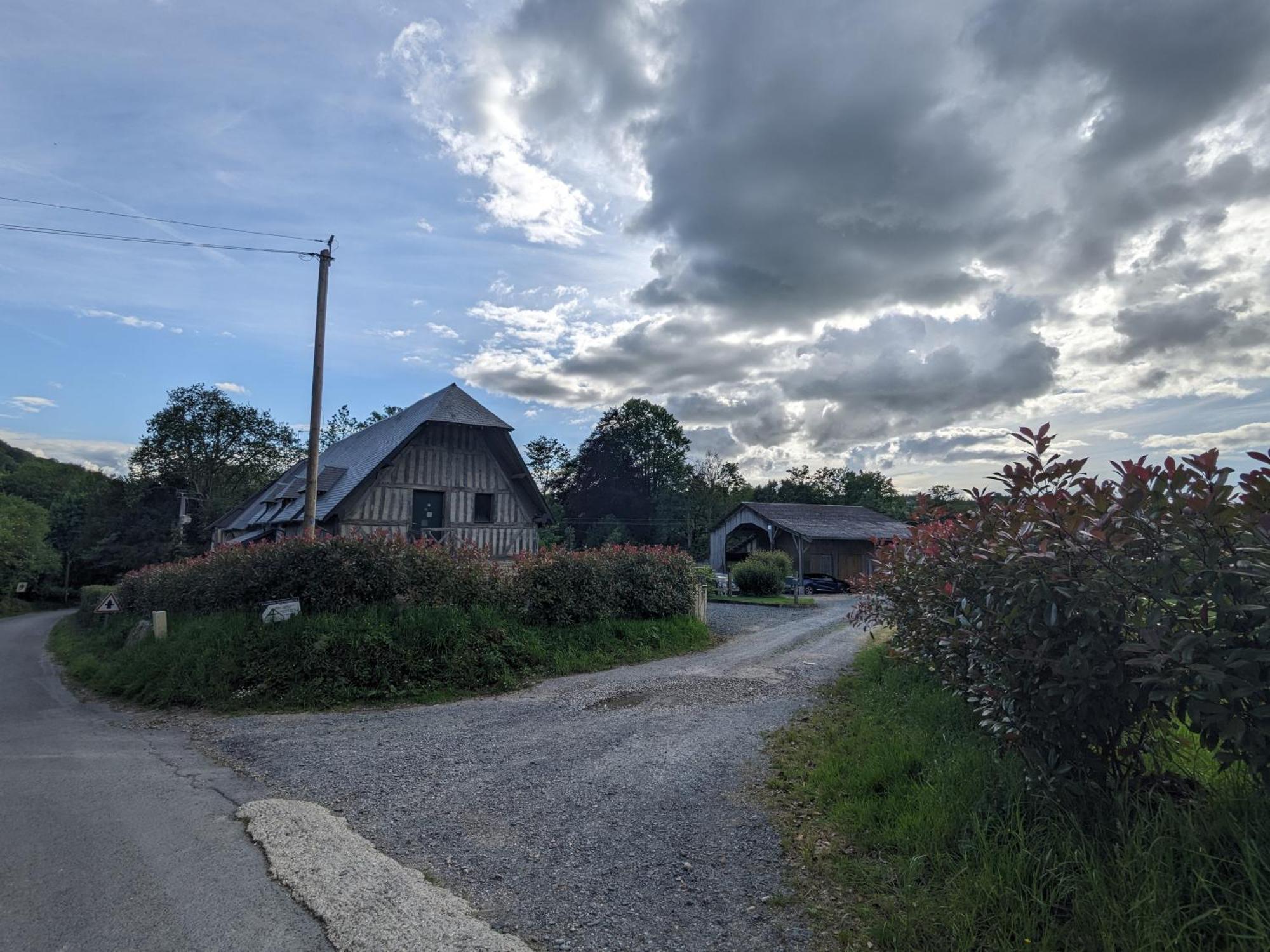 Appartement Au Calme Entre Terre Et Mer. Proche Honfleur バヌルヴィル・ラ・ベルトラン エクステリア 写真