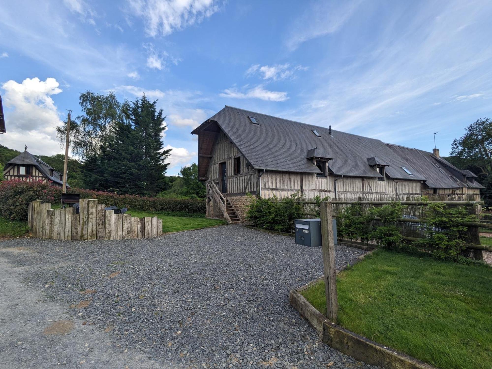 Appartement Au Calme Entre Terre Et Mer. Proche Honfleur バヌルヴィル・ラ・ベルトラン エクステリア 写真